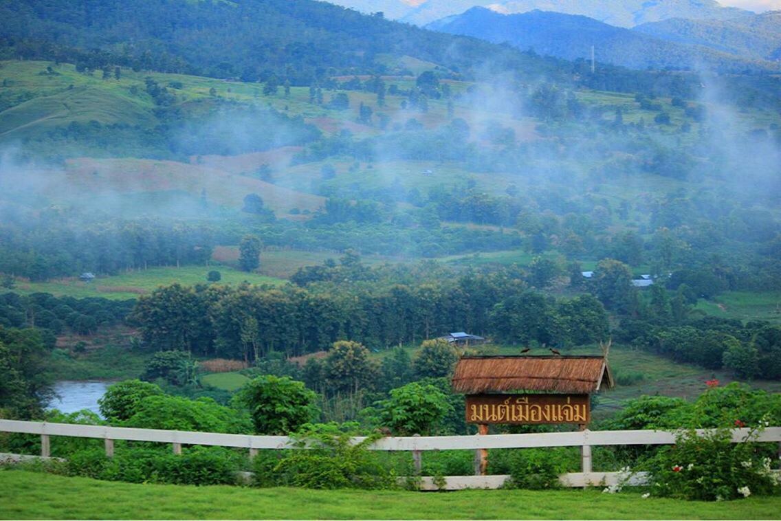 มนต์เมืองแจ่ม Hotel Mae Chaem Exterior photo